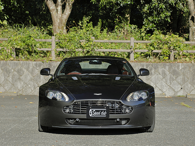 Aston Martin V8 VANTEGE